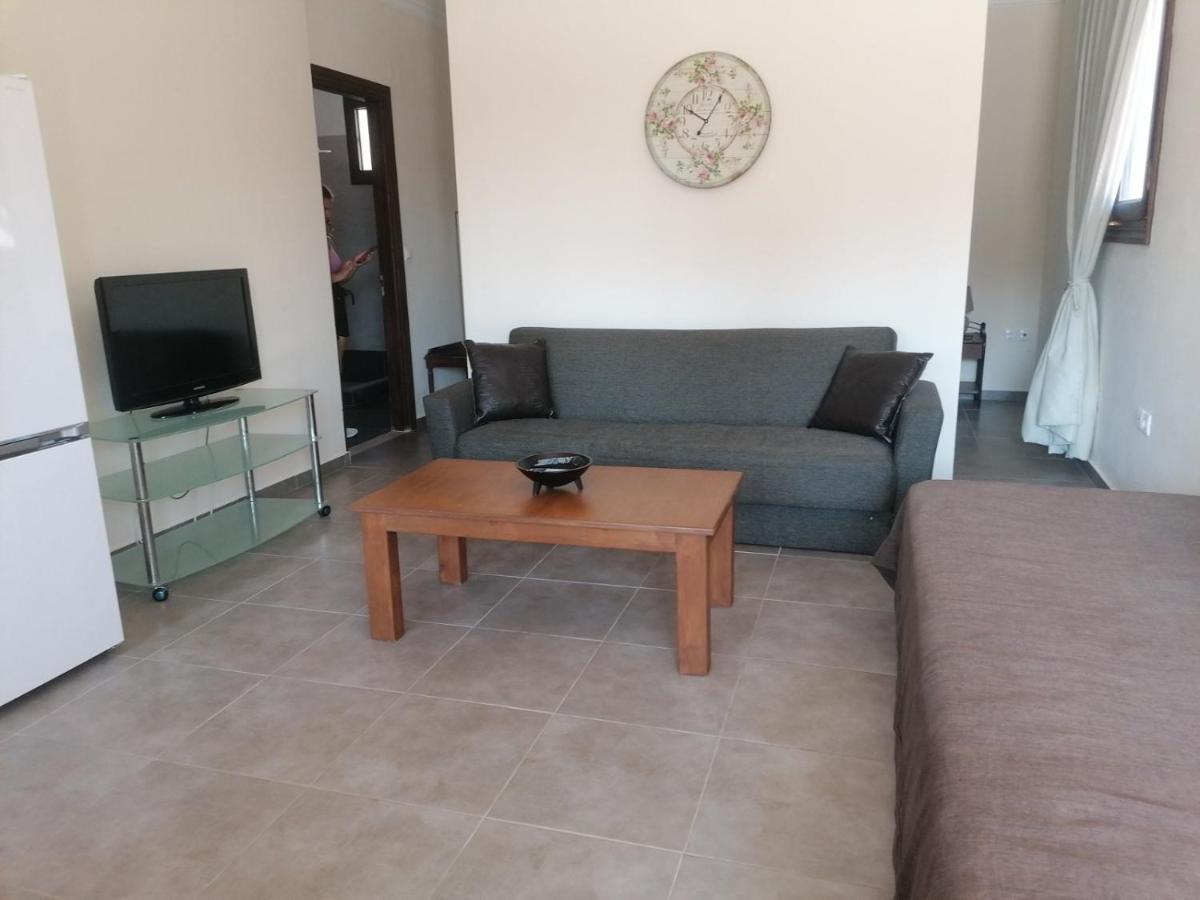 Ionion Fos Aparthotel Никиана Екстериор снимка