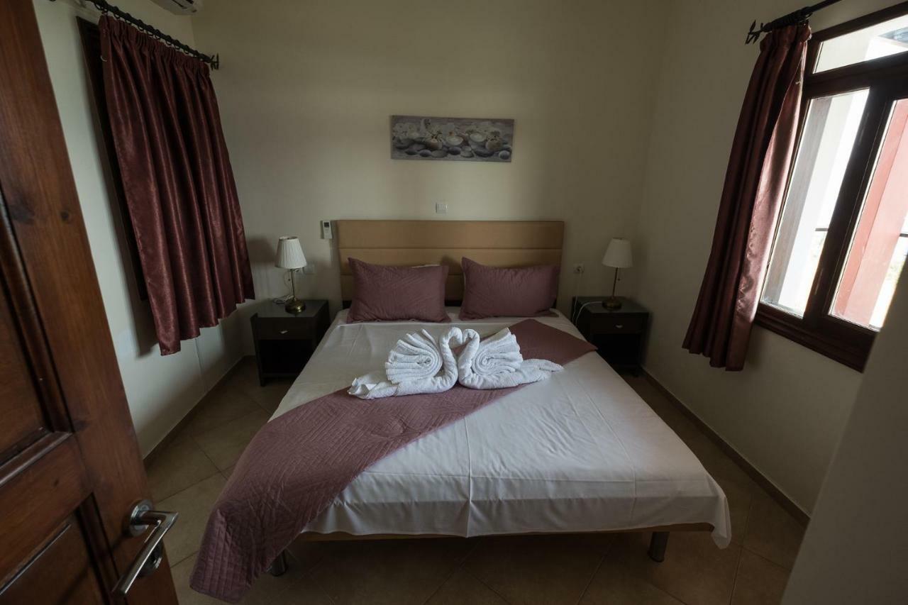 Ionion Fos Aparthotel Никиана Екстериор снимка