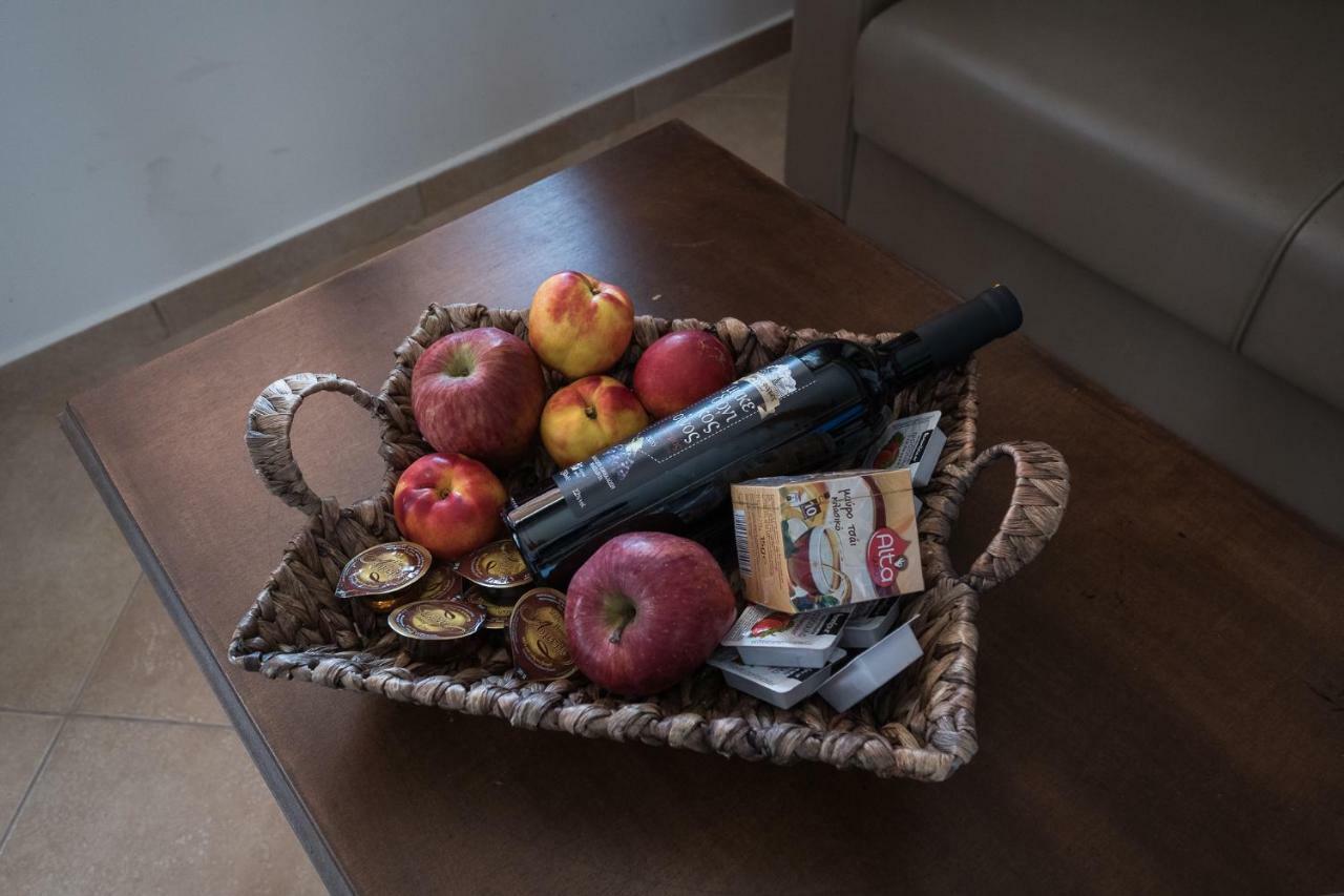 Ionion Fos Aparthotel Никиана Екстериор снимка